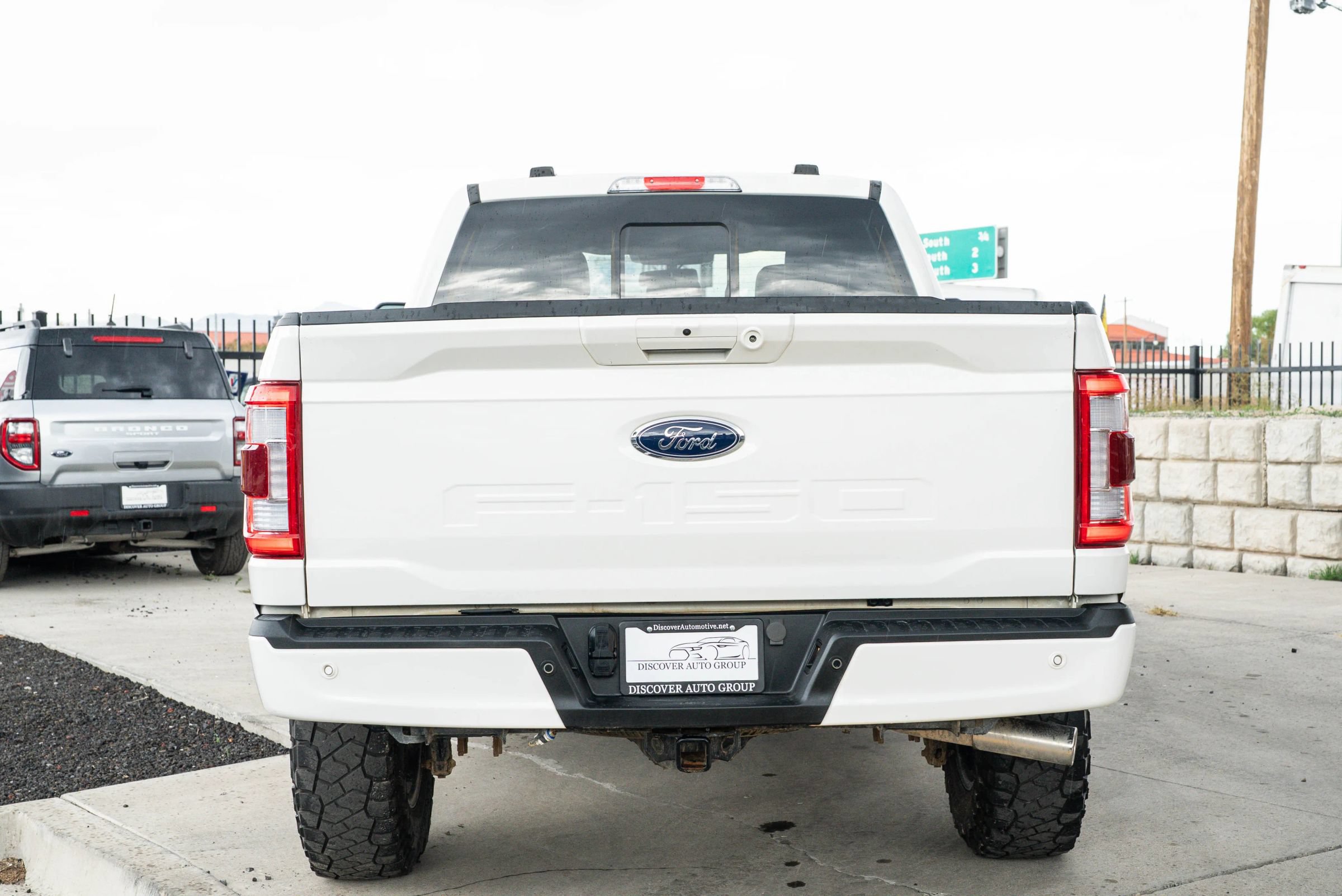 Used 2023 Ford F150 Lariat w/ Max Trailer Tow Package AWD/4WD image 6