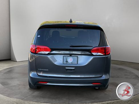 Used 2021 Chrysler Voyager LX image 6
