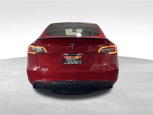 Used 2021 Tesla Model Y Long Range image 5