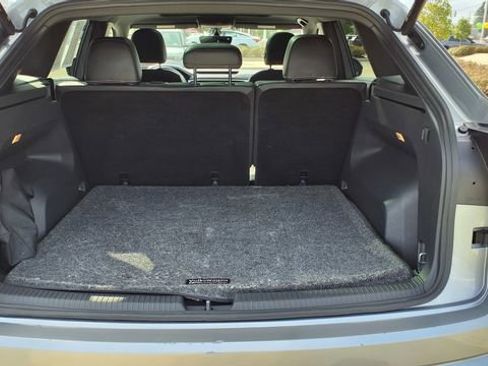 Used 2023 Volkswagen Atlas Cross Sport SE w/ Panoramic Sunroof Package image 15