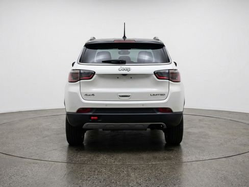 Used 2025 Jeep Compass Trailhawk AWD/4WD image 7