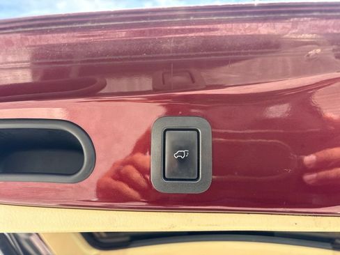 Used 2015 Toyota Highlander Limited Platinum FWD image 14