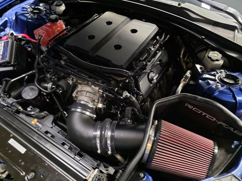 Used 2019 Chevrolet Camaro ZL1 RWD image 2