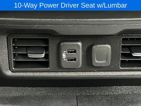 Used 2022 Chevrolet Silverado 1500 LT image 38