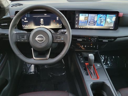 New 2026 Nissan Kicks SR FWD image 5