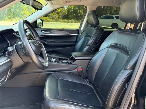 Used 2021 Jeep Grand Cherokee L Limited AWD/4WD image 8