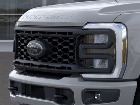 New 2025 Ford F350 Lariat w/ Lariat Ultimate Package image 17