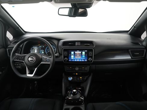 Used 2024 Nissan Leaf SV Plus image 13