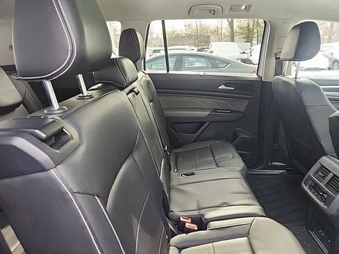 Used 2022 Volkswagen Atlas SEL R-Line image 9