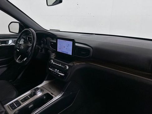 Used 2020 Ford Explorer Limited image 31