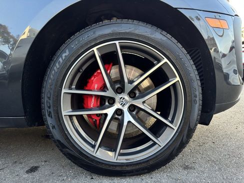 Used 2023 Porsche Macan S image 13