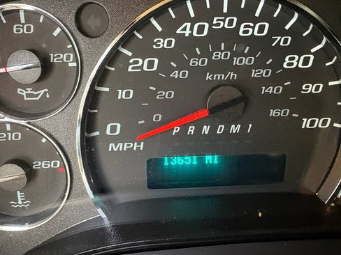 Used 2024 GMC Savana 2500 w/ Driver Convenience Package image 11