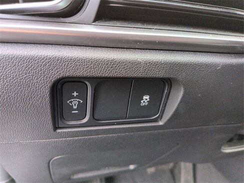 Used 2025 Kia Sorento S w/ Panoramic Sunroof Package image 16