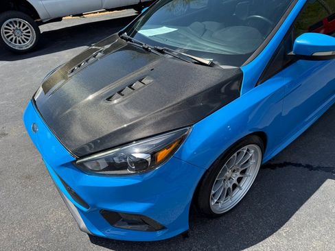 Used 2017 Ford Focus RS AWD/4WD image 40