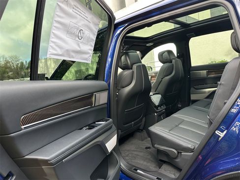 New 2026 Cadillac Vistiq Sport image 16