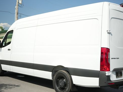 New 2025 Mercedes-Benz Sprinter 2500 image 5