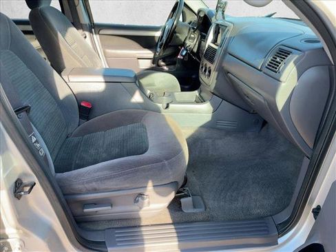 Used 2003 Ford Explorer XLT image 22