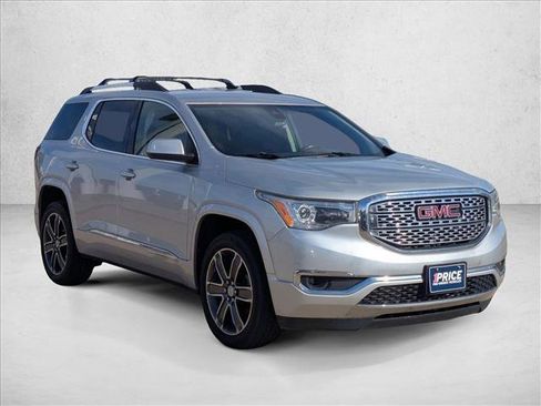 Used 2019 GMC Acadia Denali image 3