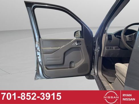 Used 2017 Nissan Frontier SV image 34