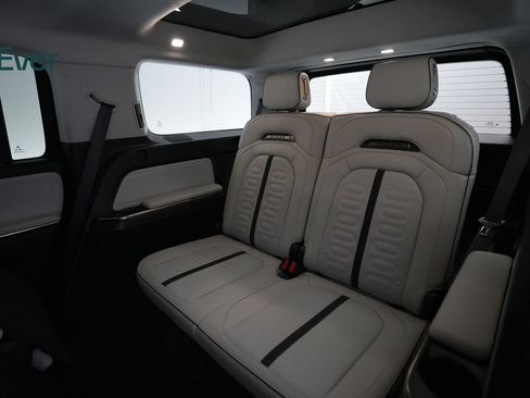 Used 2024 Rivian R1S Adventure Dual AWD/4WD image 23