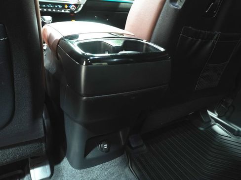 Used 2024 Kia Telluride SX AWD/4WD image 16