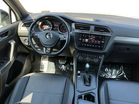 Used 2021 Volkswagen Tiguan SE R-Line FWD image 14
