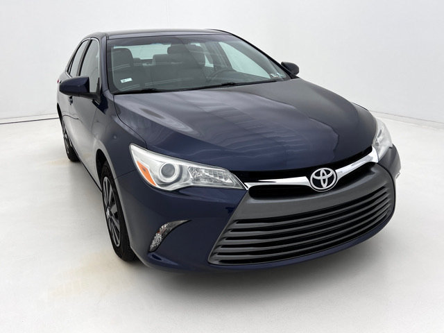Used 2016 Toyota Camry LE FWD image 3