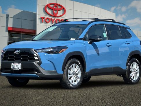 Certified 2026 Toyota Corolla Cross LE FWD image 7