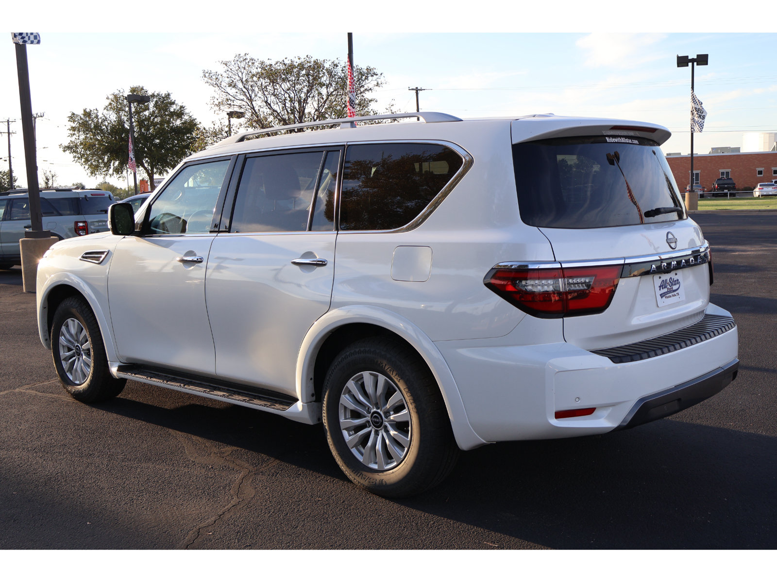 Used 2024 Nissan Armada SV AWD/4WD image 13