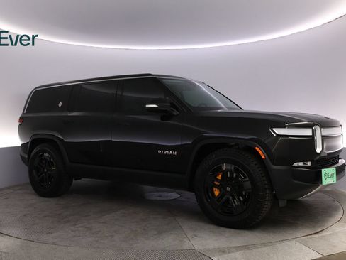 Used 2023 Rivian R1S Adventure AWD/4WD image 14