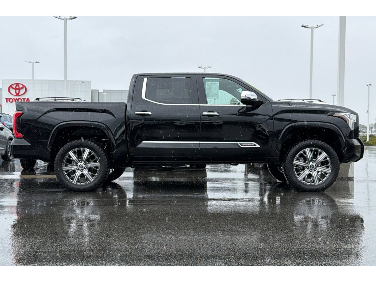 Used 2023 Toyota Tundra Capstone AWD/4WD image 3