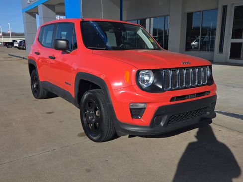 Used 2021 Jeep Renegade Sport image 2