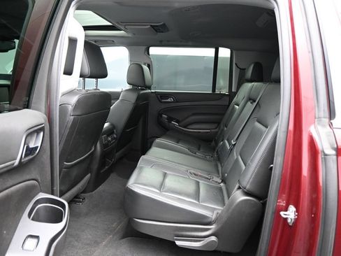 Used 2020 GMC Yukon XL SLT w/ Open Road Package AWD/4WD image 26
