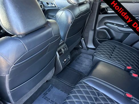 Used 2023 Mitsubishi Outlander SEL image 15