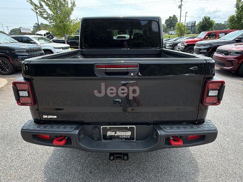 Certified 2026 Jeep Gladiator Rubicon w/ Steel Power Dome Hood Package AWD/4WD image 9