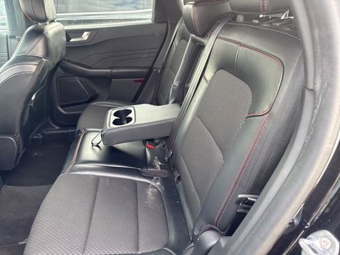 Used 2024 Ford Escape ST-Line image 12