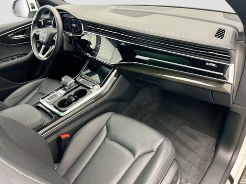 Certified 2025 Audi Q8 Premium Plus w/ Premium Plus Package image 16