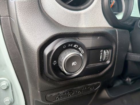 Used 2024 Jeep Wrangler Sport S image 22