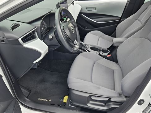 Used 2023 Toyota Corolla SE FWD image 12