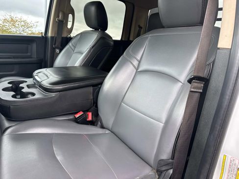 Used 2019 RAM 3500 Tradesman w/ Chrome Appearance Group image 27