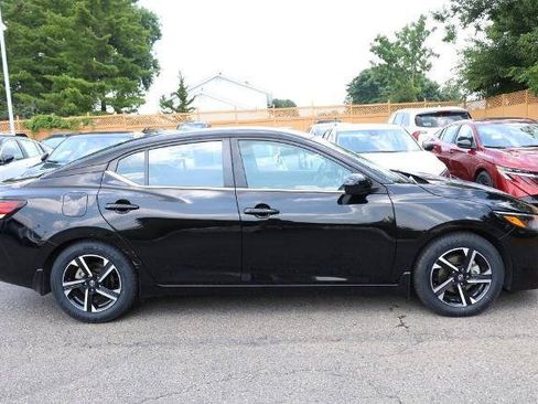 Used 2024 Nissan Sentra SV FWD image 5