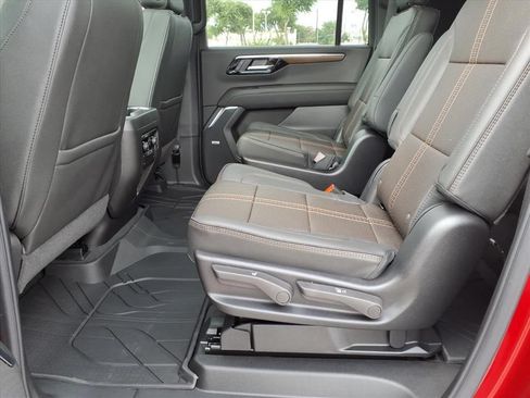New 2026 Chevrolet Suburban High Country RWD image 18