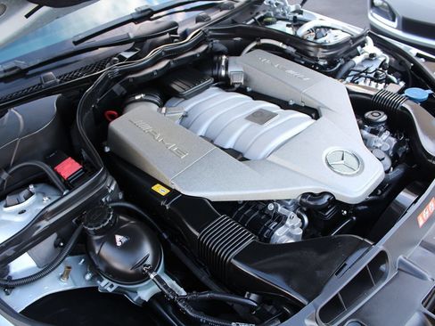 Used 2013 Mercedes-Benz C 63 AMG Sedan image 39