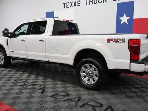 Used 2022 Ford F350 Platinum AWD/4WD image 5