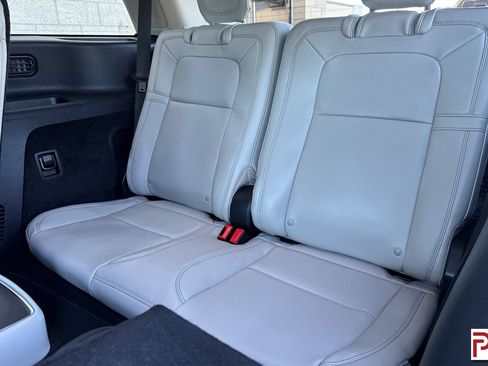 Used 2025 Lincoln Aviator Reserve w/ Equipment Group 201A AWD/4WD image 18