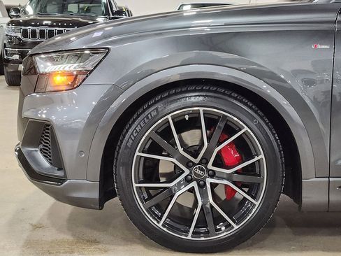 Used 2022 Audi Q8 Prestige image 5