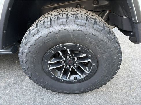 Used 2024 Jeep Wrangler Unlimited Rubicon image 10