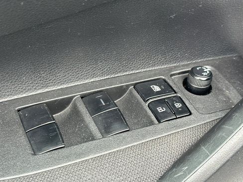 Certified 2022 Toyota Corolla LE image 14