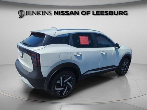 Certified 2025 Nissan Kicks SV w/ SV Premium Package FWD image 6