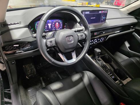Used 2024 Honda Accord Touring image 24
